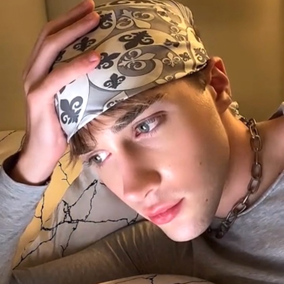 instagram: @chandlerdburke - Picture 8 of 16